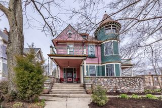 600 E Chicago Street, Elgin, IL 60120
