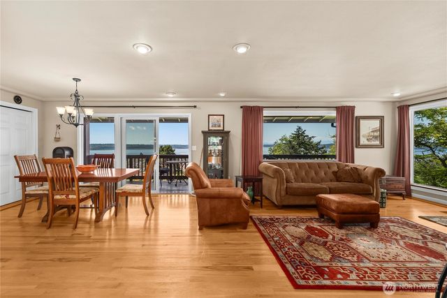 5027 Varco Road NE, Tacoma, WA 98422