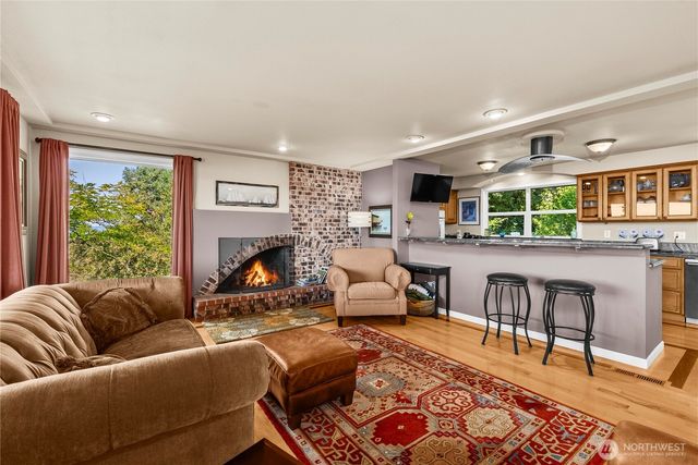5027 Varco Road NE, Tacoma, WA 98422
