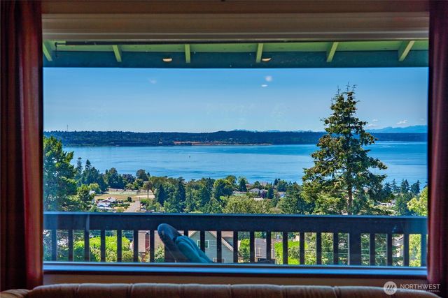 5027 Varco Road NE, Tacoma, WA 98422