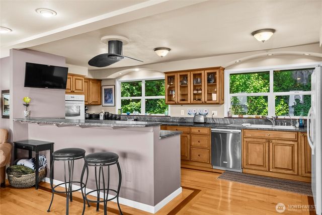 5027 Varco Road NE, Tacoma, WA 98422