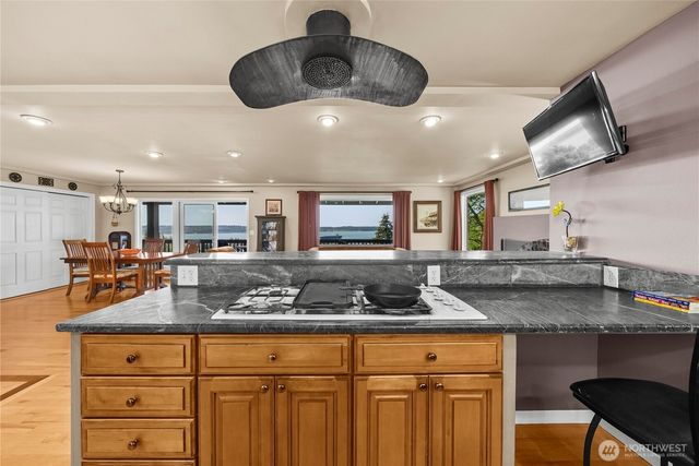5027 Varco Road NE, Tacoma, WA 98422