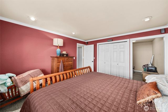 5027 Varco Road NE, Tacoma, WA 98422