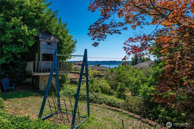 5027 Varco Road NE, Tacoma, WA 98422