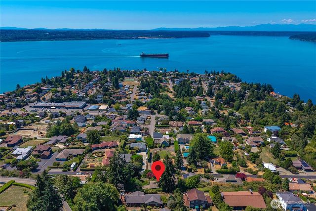 5027 Varco Road NE, Tacoma, WA 98422