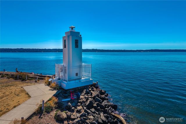 5027 Varco Road NE, Tacoma, WA 98422