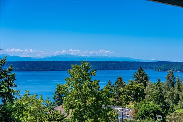 5027 Varco Road NE, Tacoma, WA 98422