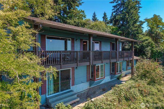 5027 Varco Road NE, Tacoma, WA 98422