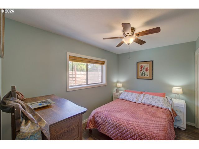 335 9TH Ave, Seaside, OR 97138