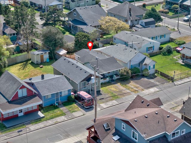 335 9TH Ave, Seaside, OR 97138