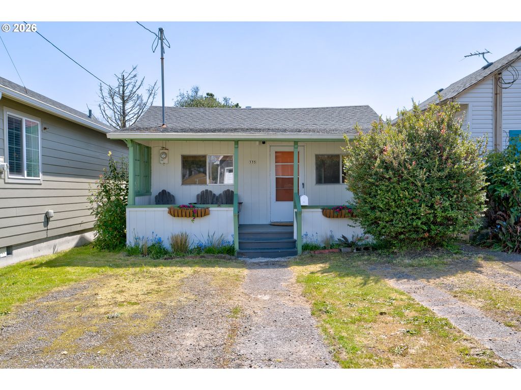 335 9TH Ave, Seaside, OR 97138