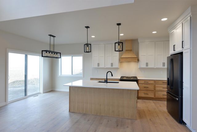 6914 3rd Street NW, Moorhead, MN 56560