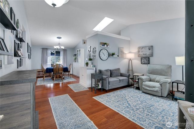 1412 33rd Avenue Ct SW, Puyallup, WA 98373