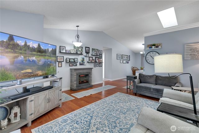 1412 33rd Avenue Ct SW, Puyallup, WA 98373