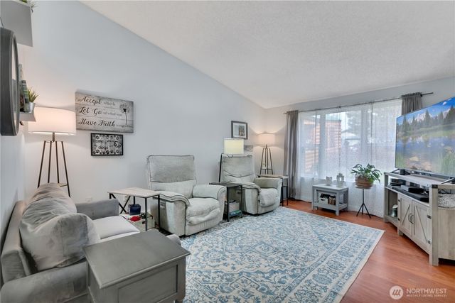 1412 33rd Avenue Ct SW, Puyallup, WA 98373