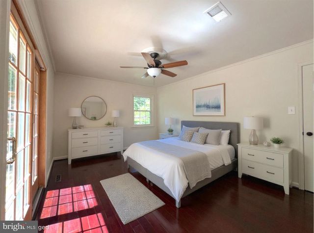 12 CLOVER HILL DR, Stafford, VA 22556