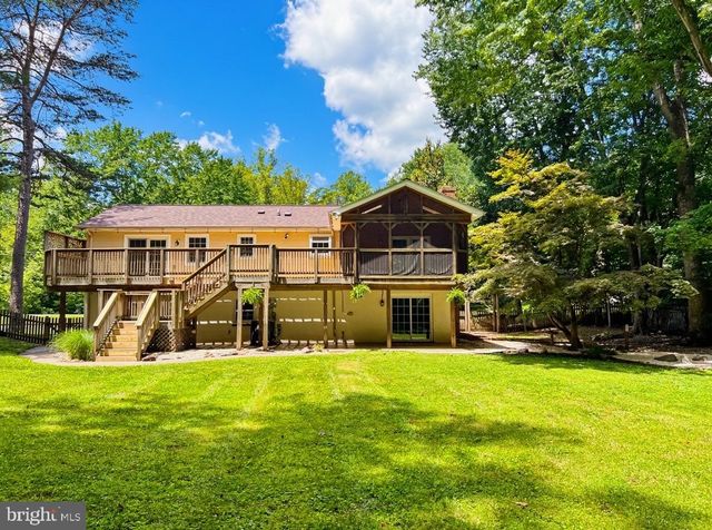 12 CLOVER HILL DR, Stafford, VA 22556
