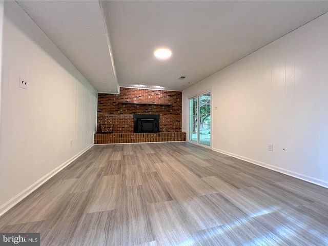 12 CLOVER HILL DR, Stafford, VA 22556