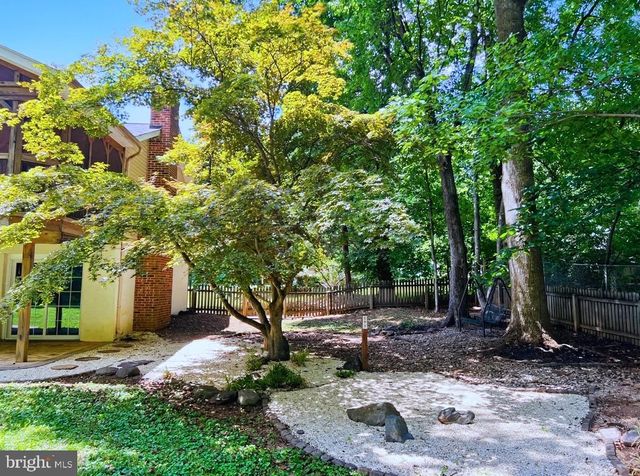12 CLOVER HILL DR, Stafford, VA 22556