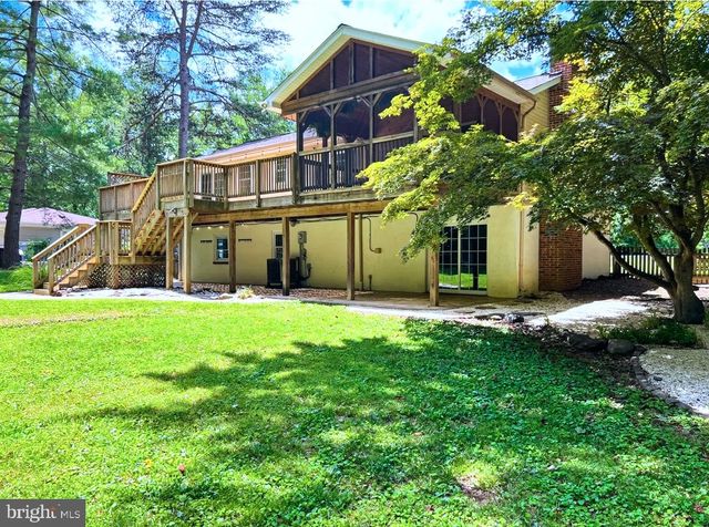 12 CLOVER HILL DR, Stafford, VA 22556