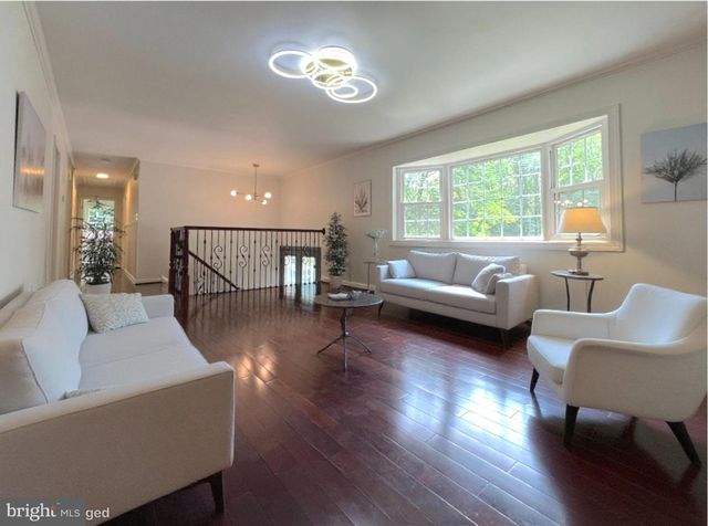 12 CLOVER HILL DR, Stafford, VA 22556