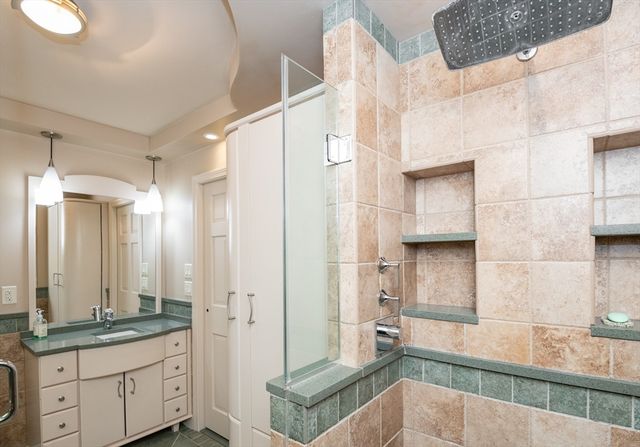 25 Ellen Road, Stoneham, MA 02180