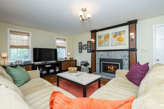 25 Ellen Road, Stoneham, MA 02180