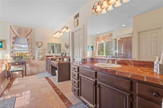 3995 Holly Springs Drive, Corona, CA 92881