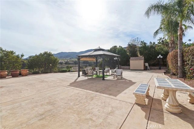 3995 Holly Springs Drive, Corona, CA 92881