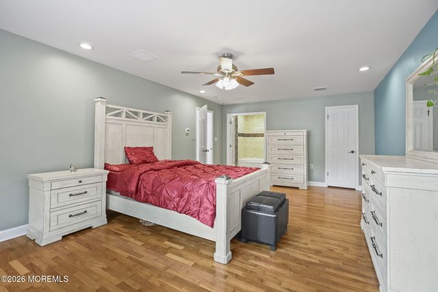 35 Ruby Drive, Morganville, NJ 07751