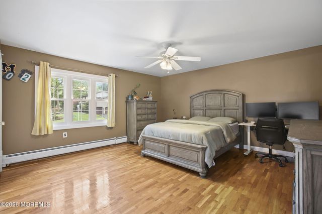 35 Ruby Drive, Morganville, NJ 07751