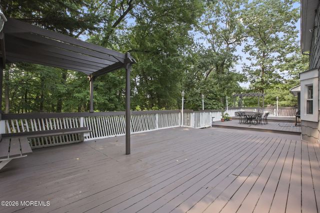 35 Ruby Drive, Morganville, NJ 07751