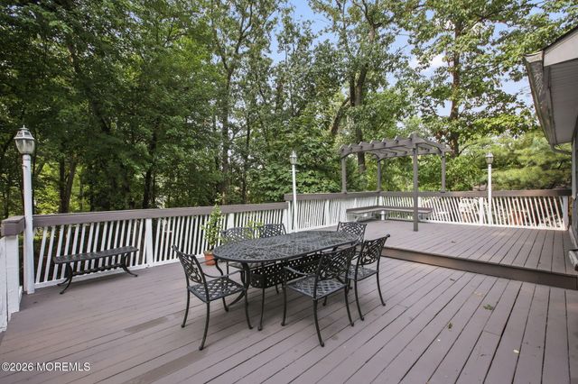 35 Ruby Drive, Morganville, NJ 07751