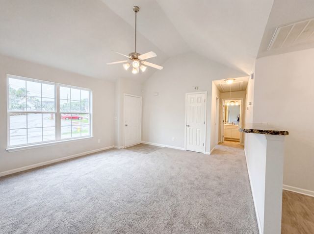 1125 Sima Shabat Ct, La Vergne, TN 37086