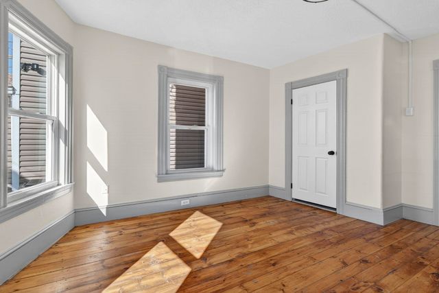 670 Harvard Street, Manchester, NH 03103