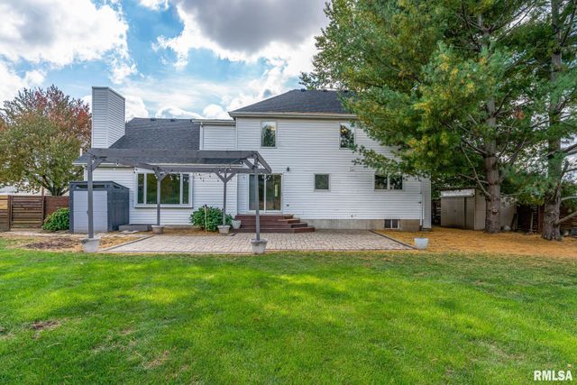 4200 BELMONT Road, Bettendorf, IA 52722