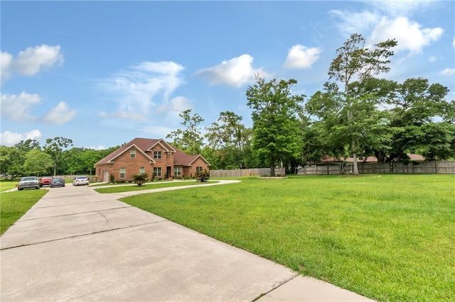 7110 Bowers Lane, Theodore, AL 36582