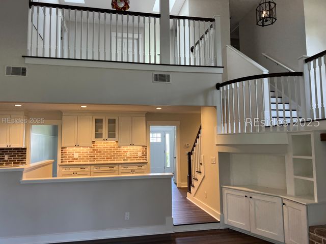 1074 Otter Cir, Beaufort, SC 29902