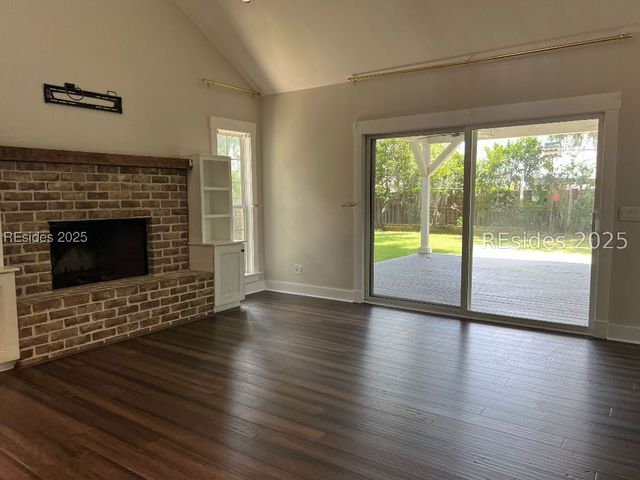 1074 Otter Cir, Beaufort, SC 29902