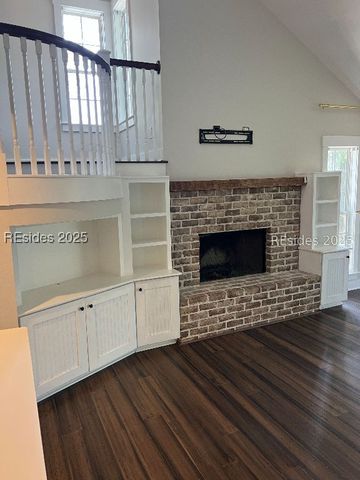 1074 Otter Cir, Beaufort, SC 29902