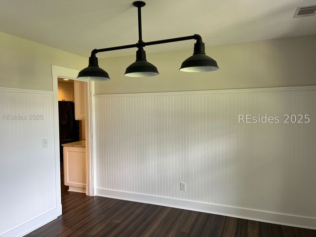 1074 Otter Cir, Beaufort, SC 29902