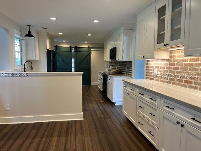 1074 Otter Cir, Beaufort, SC 29902