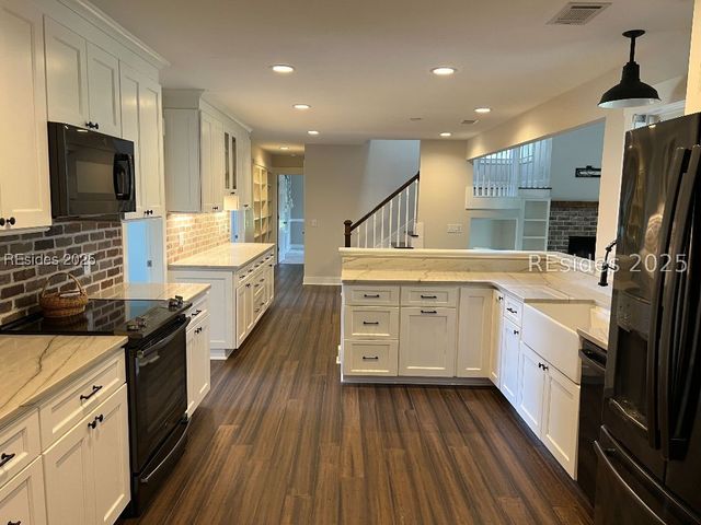 1074 Otter Cir, Beaufort, SC 29902