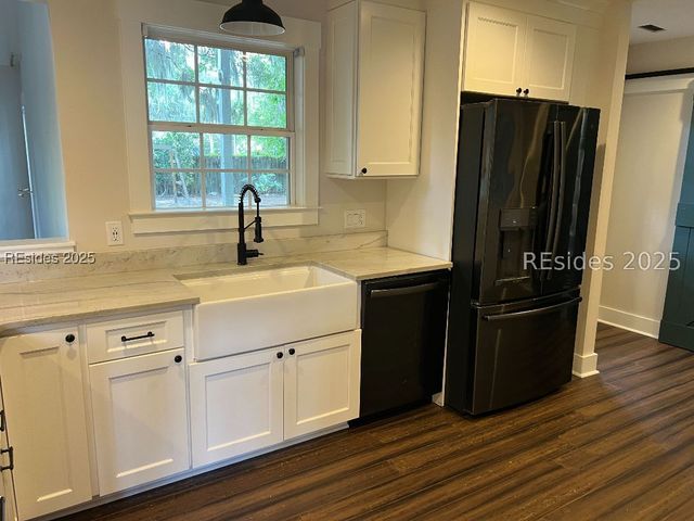 1074 Otter Cir, Beaufort, SC 29902