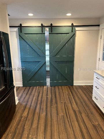 1074 Otter Cir, Beaufort, SC 29902