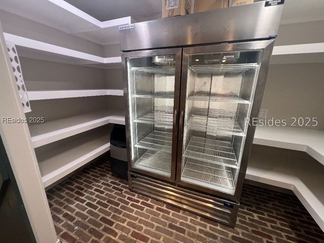 1074 Otter Cir, Beaufort, SC 29902