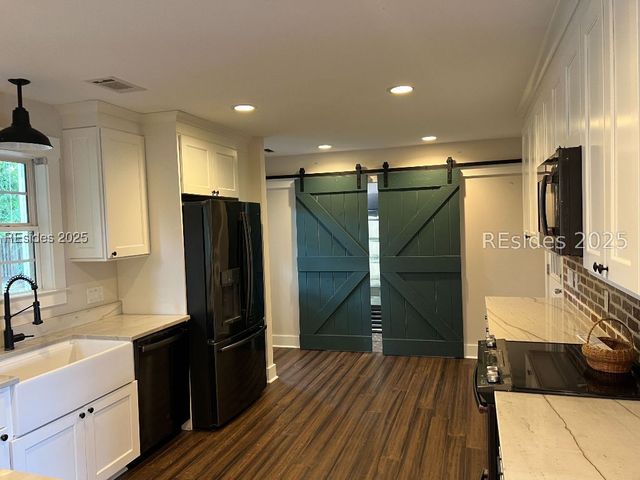 1074 Otter Cir, Beaufort, SC 29902