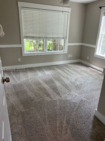 1074 Otter Cir, Beaufort, SC 29902