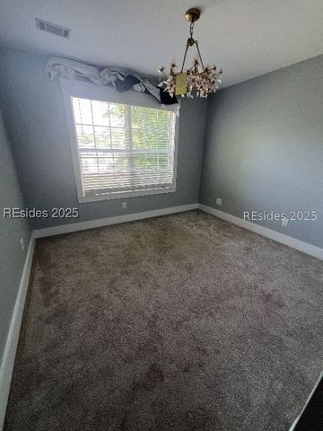 1074 Otter Cir, Beaufort, SC 29902