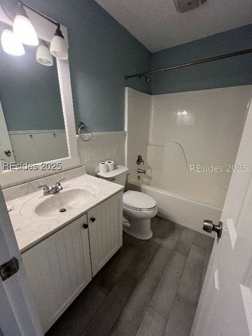 1074 Otter Cir, Beaufort, SC 29902